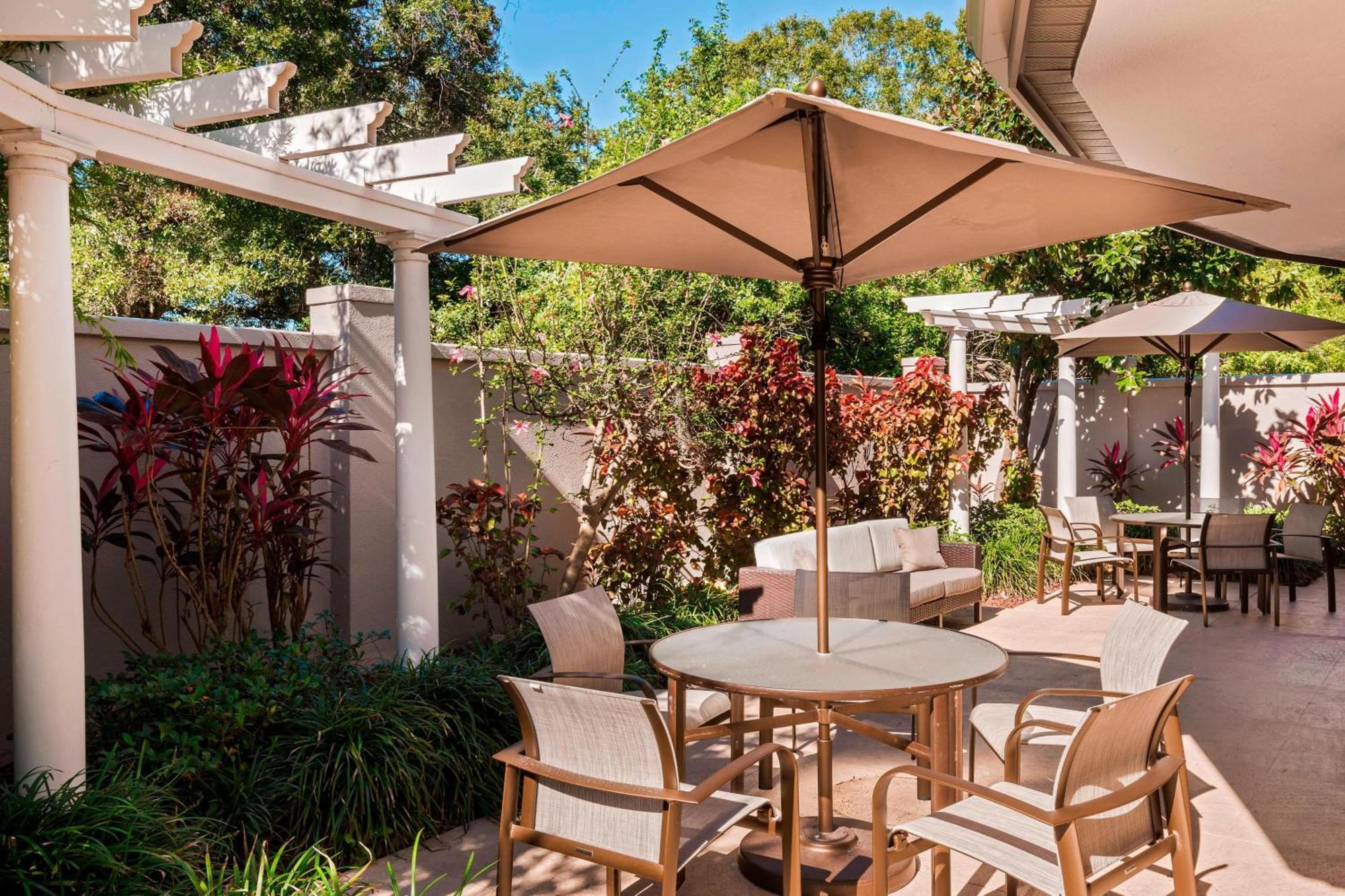 Courtyard Sarasota Bradenton Airport Hotel Buitenkant foto