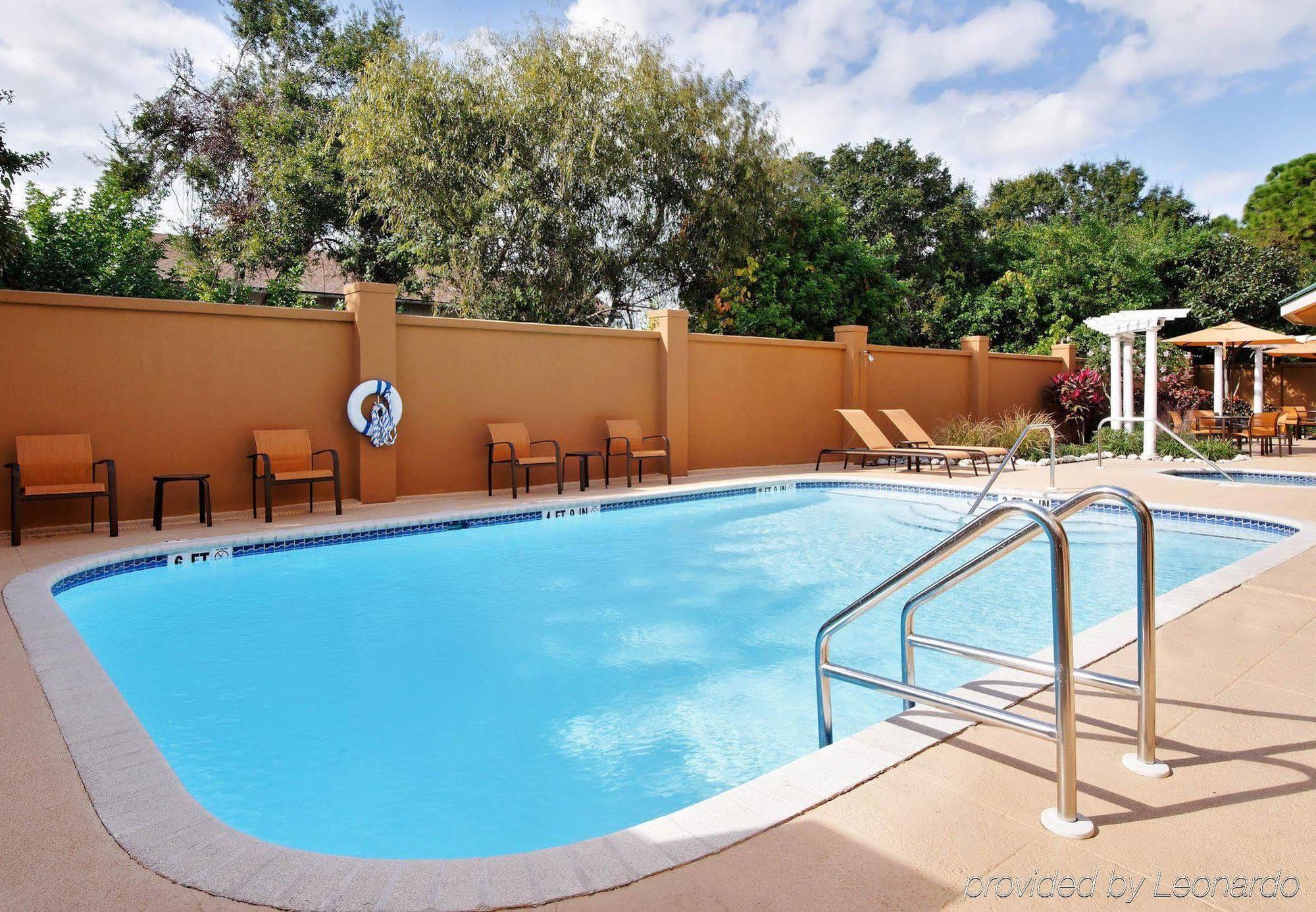 Courtyard Sarasota Bradenton Airport Hotel Buitenkant foto